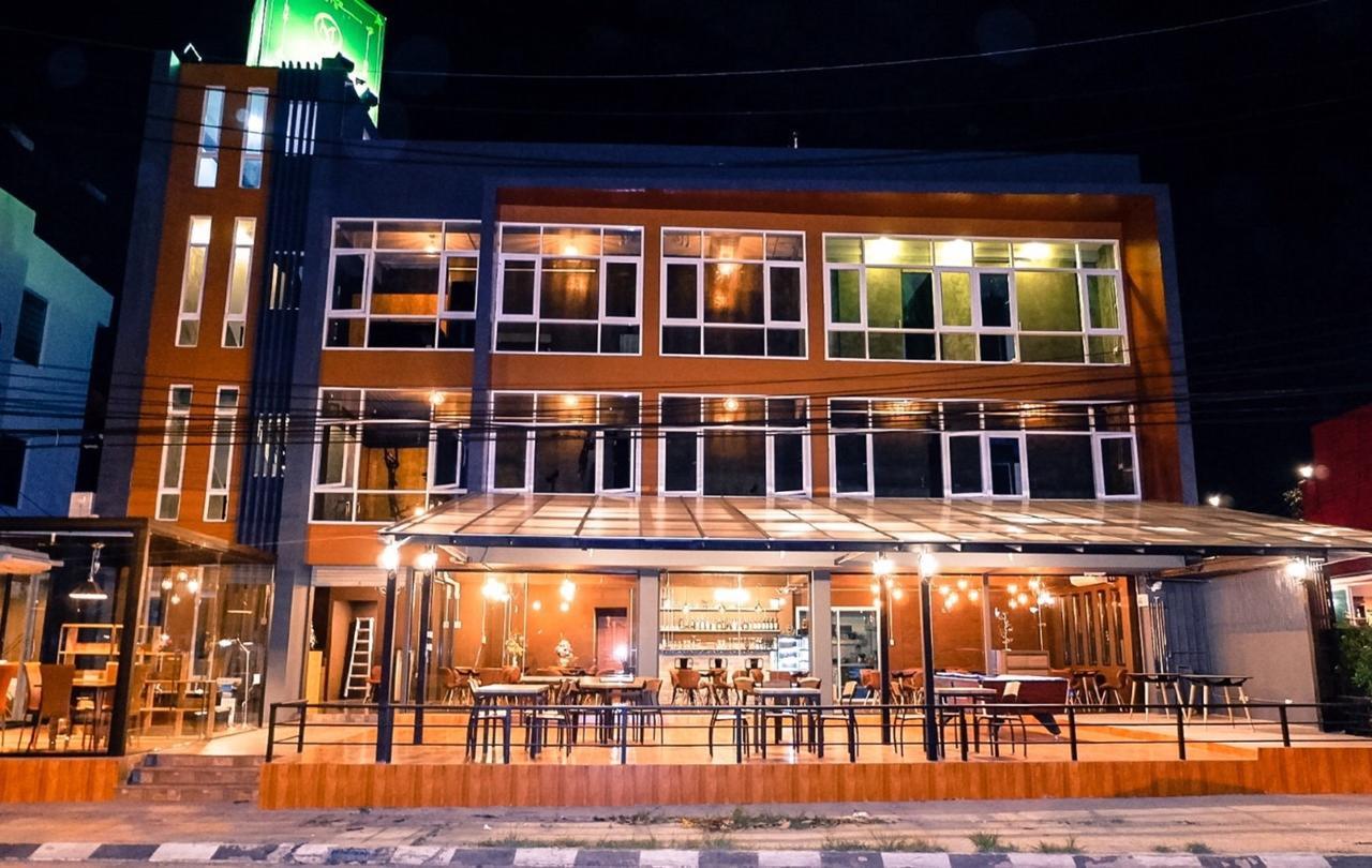 M.J. Gallery Poshtel HHQ Exterior photo